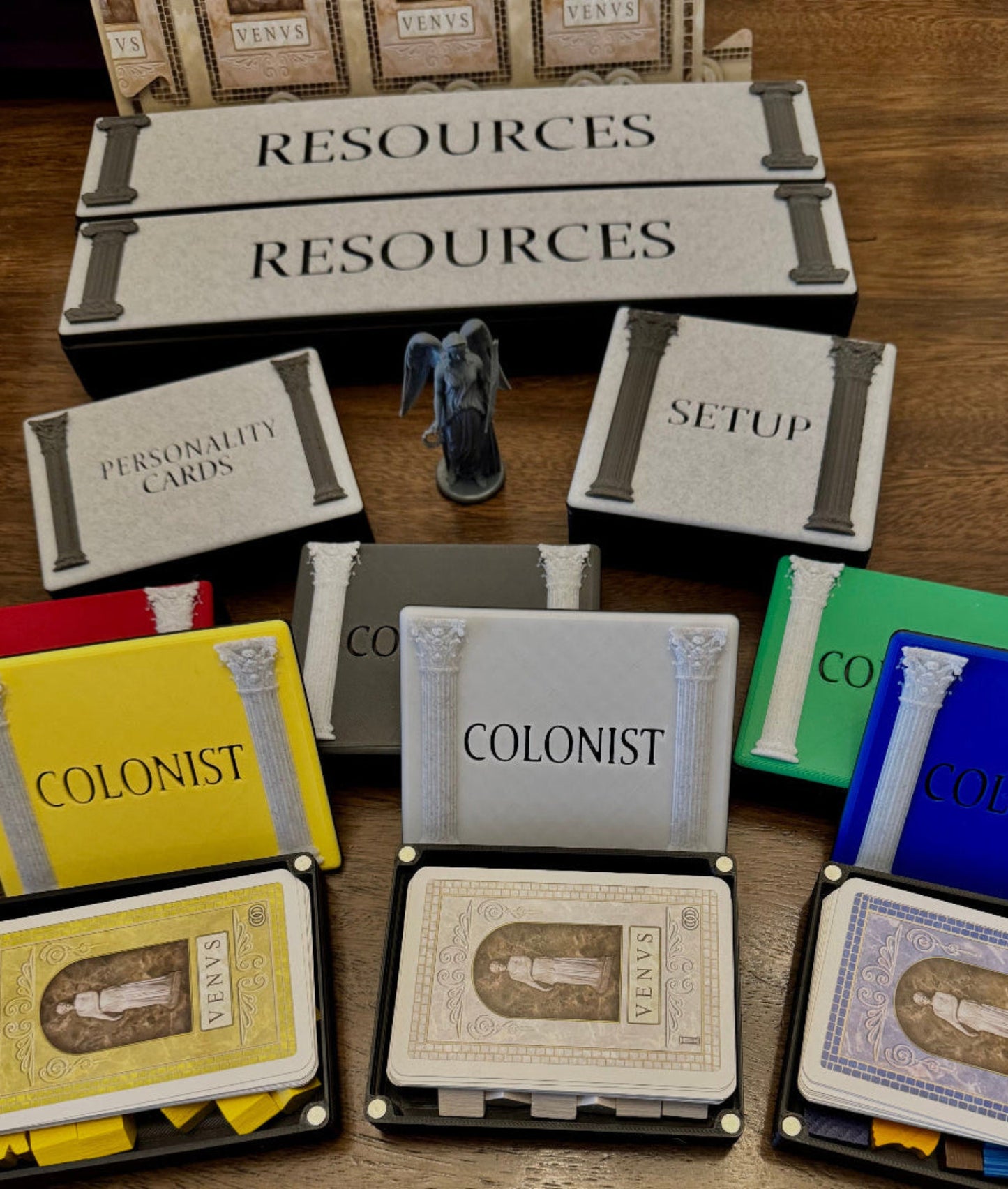 Concordia Venus Organizational Insert supports Solitaria (game not included)