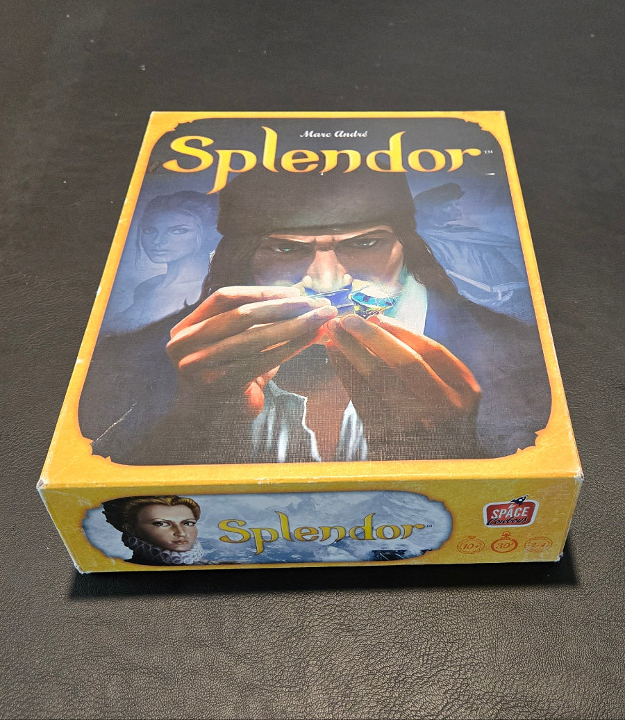Box with lid